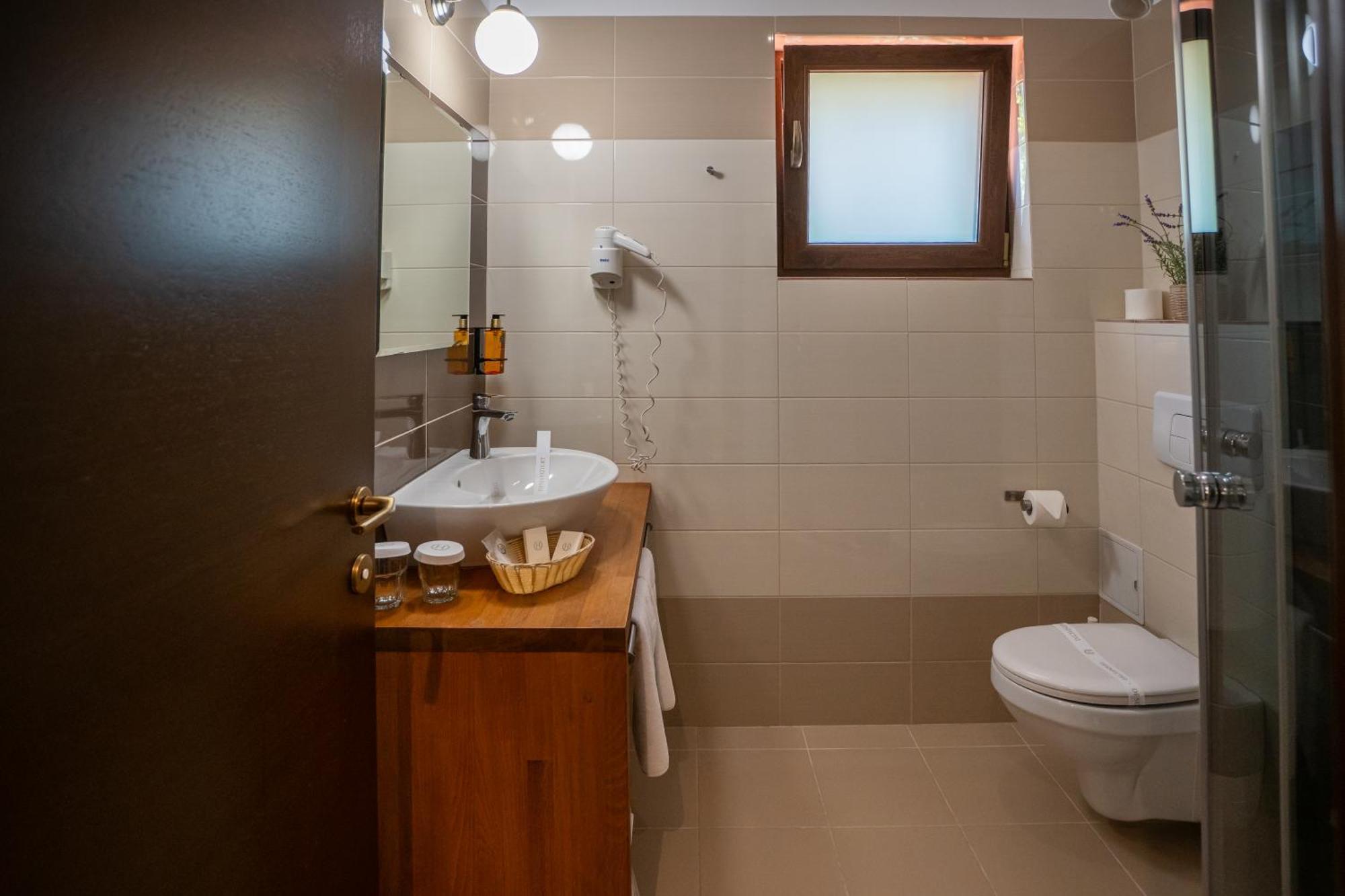 Opus Villa Синая Экстерьер фото Bathroom