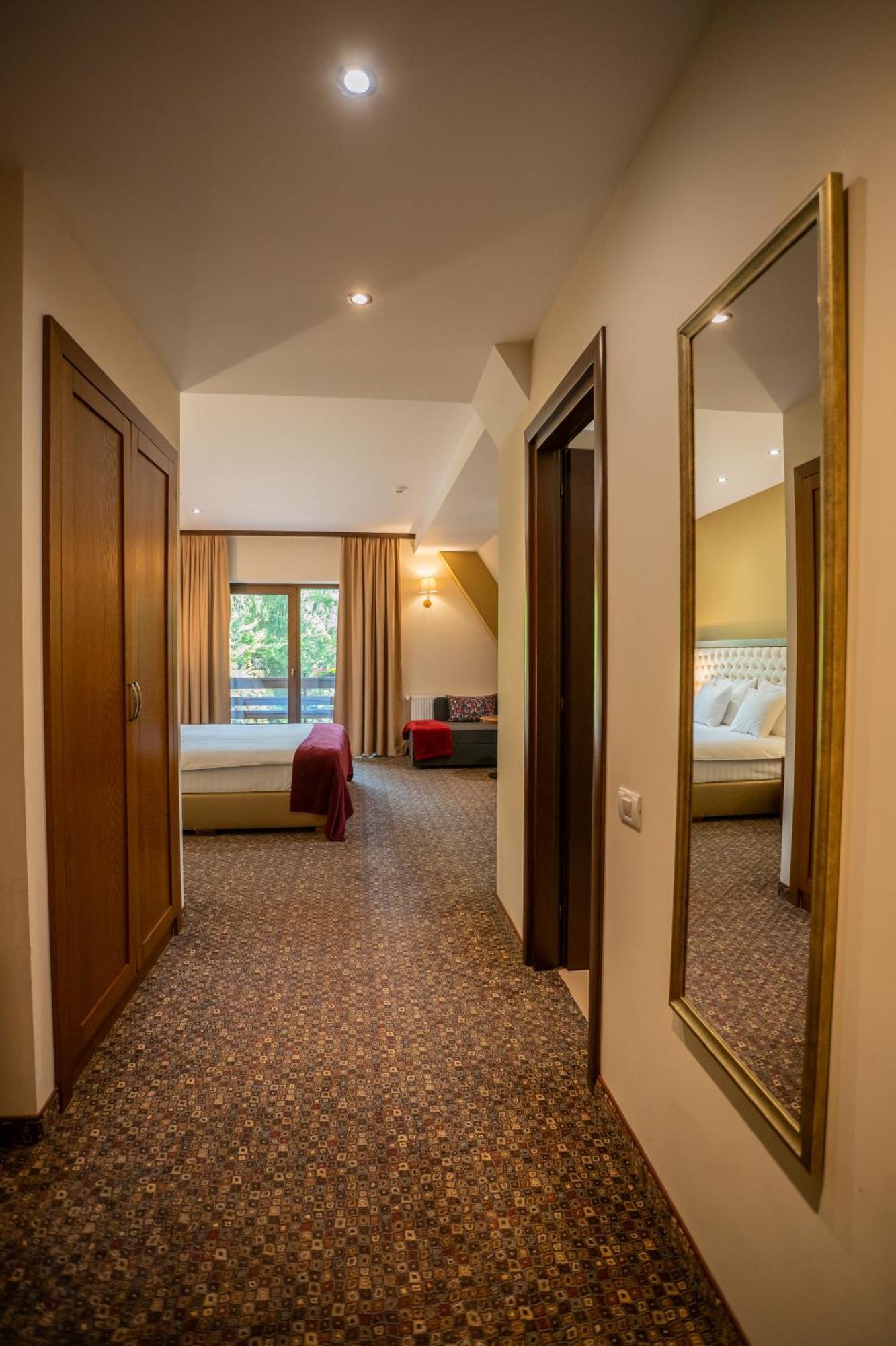 Opus Villa Синая Экстерьер фото Family room