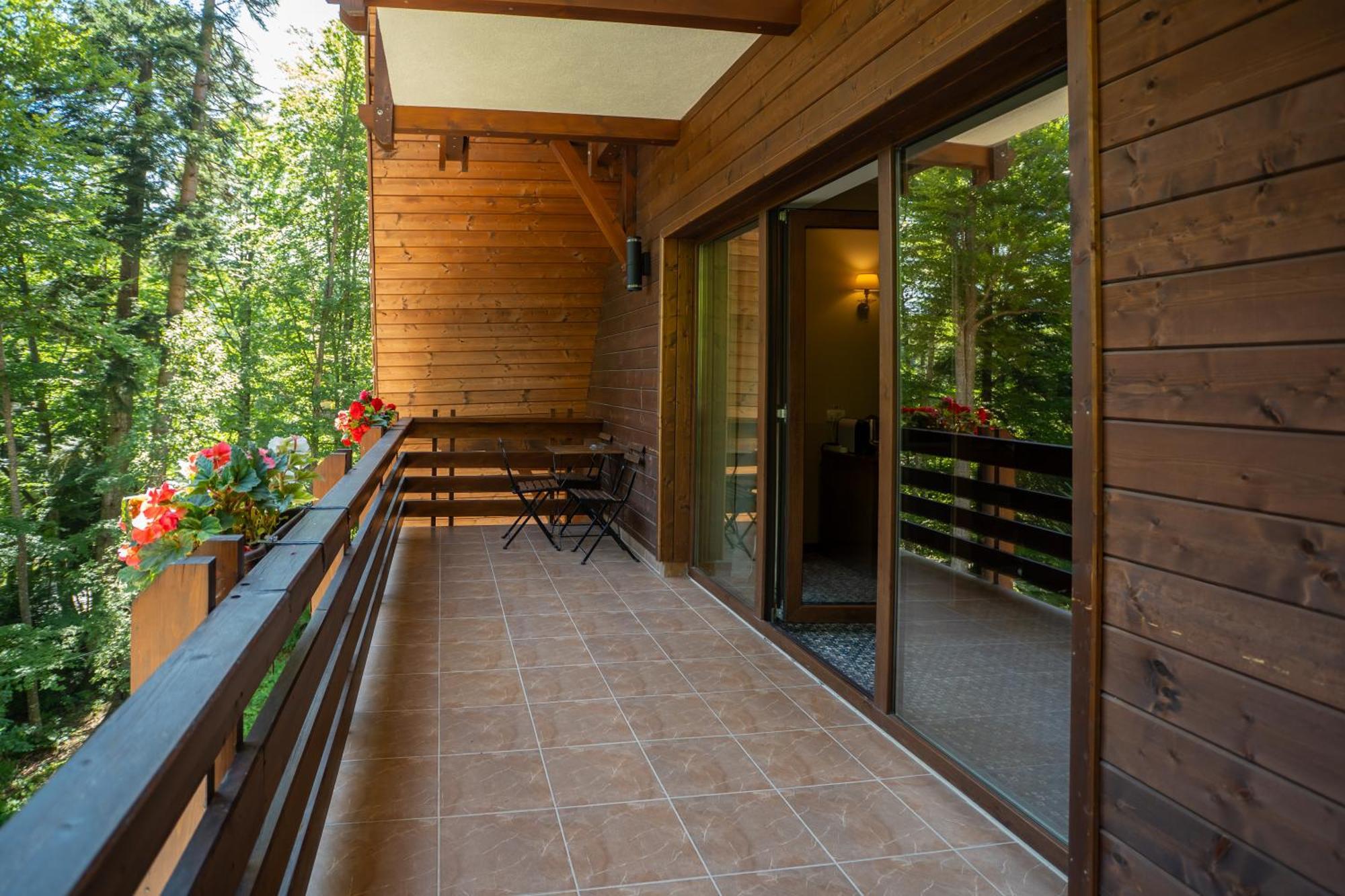 Opus Villa Синая Экстерьер фото A balcony