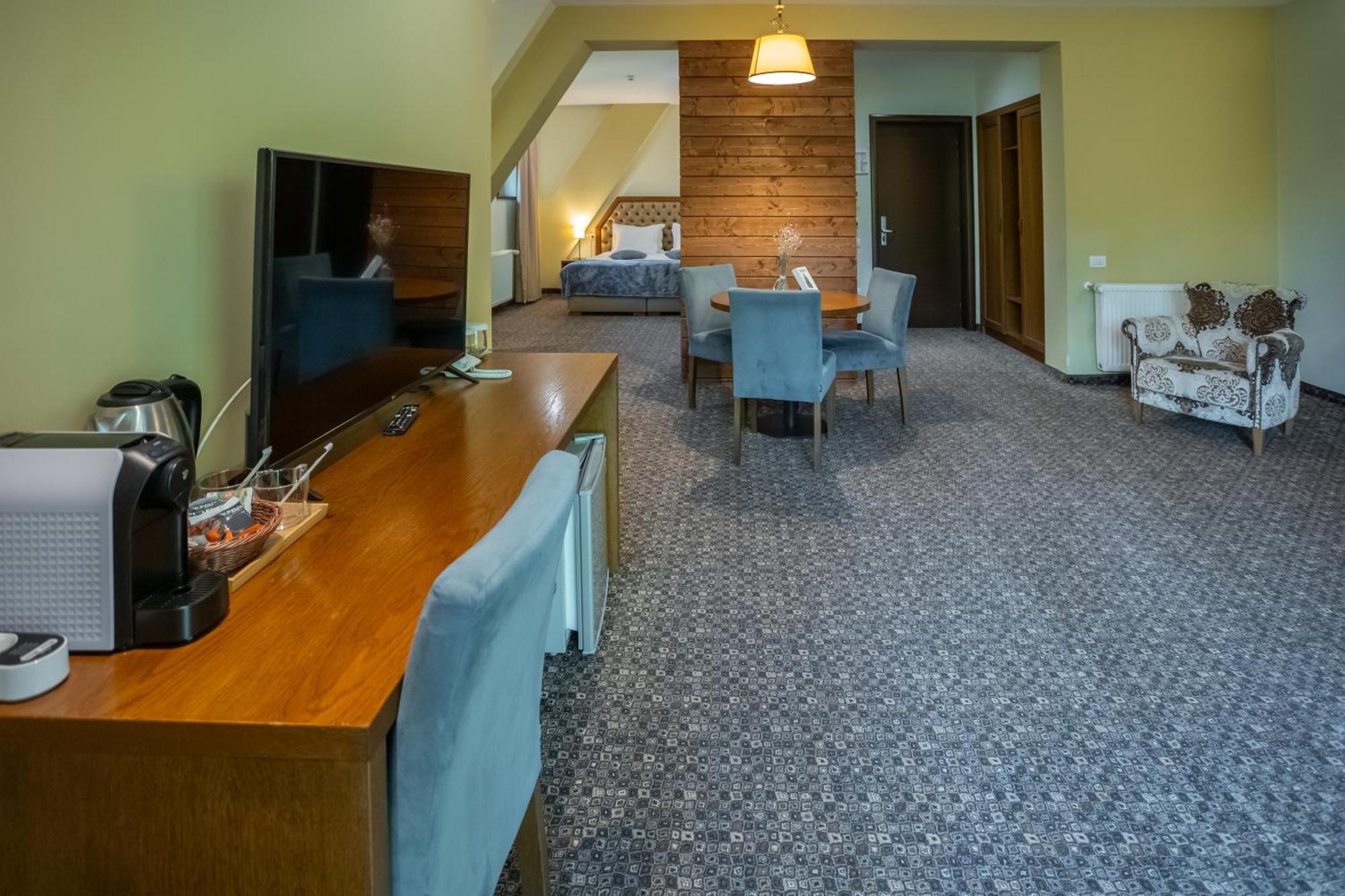 Opus Villa Синая Экстерьер фото Suite room