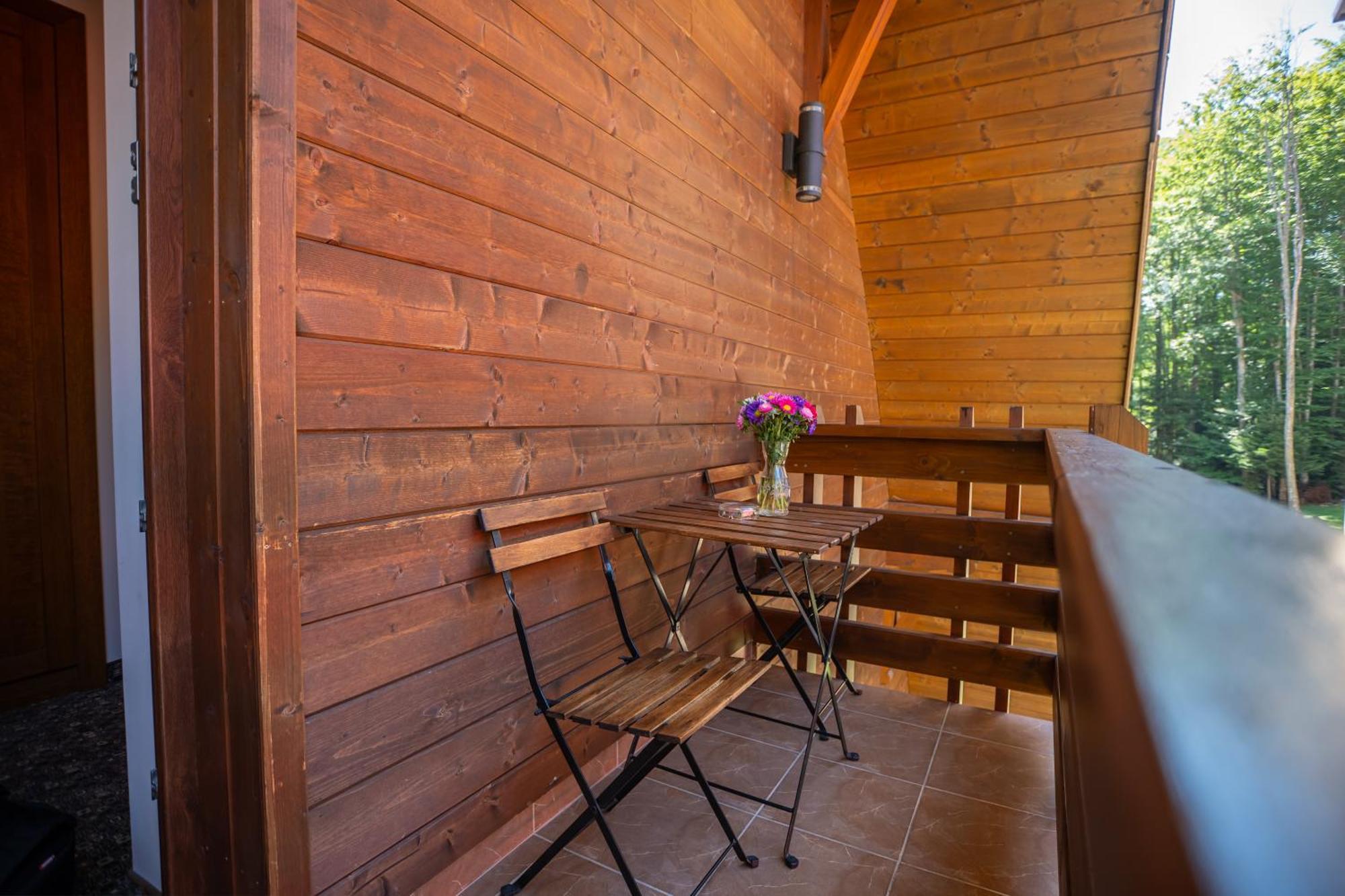 Opus Villa Синая Экстерьер фото A balcony